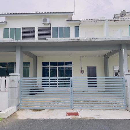 Noor Homestay Paddy View Kangar Luaran gambar